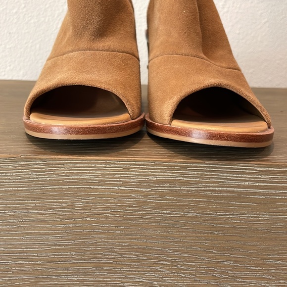 UGG Ginger Suede Open Toe Boots Size 8 - Picture 8 of 14